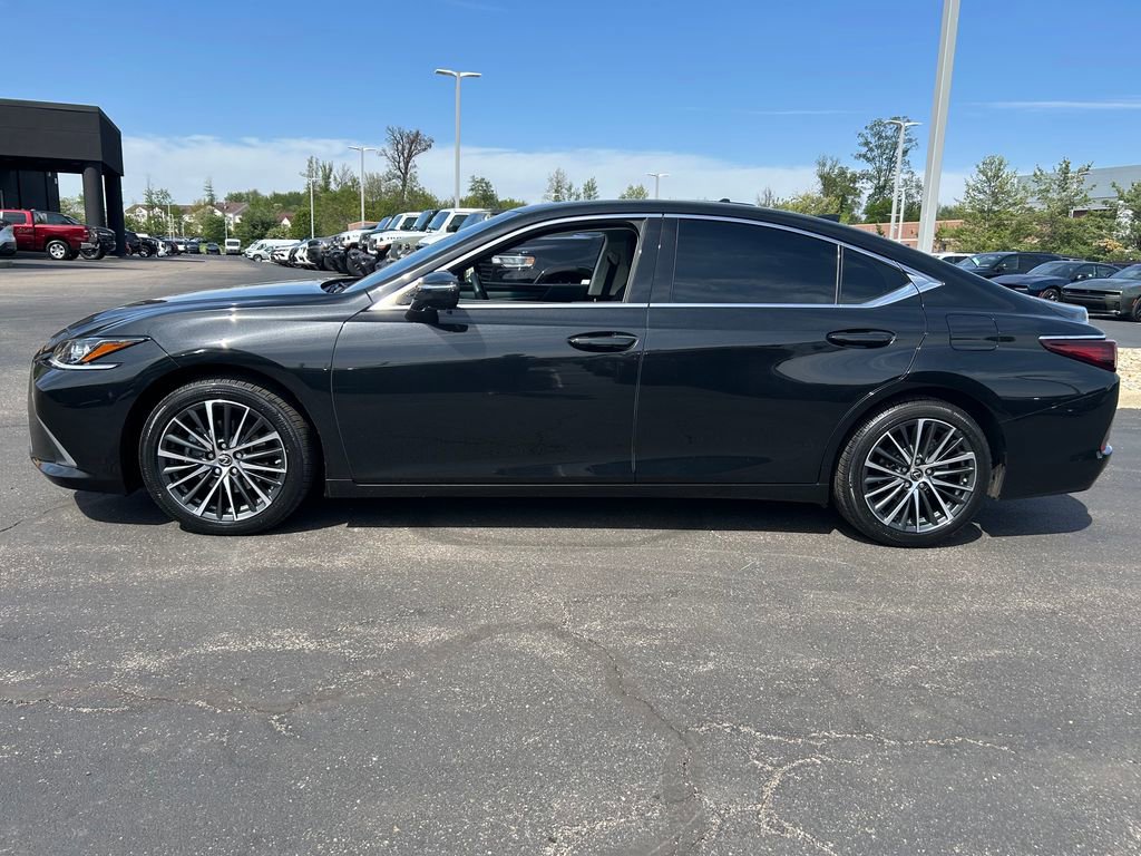 Used 2023 Lexus ES 350 w/ Premium Package FWD image 4