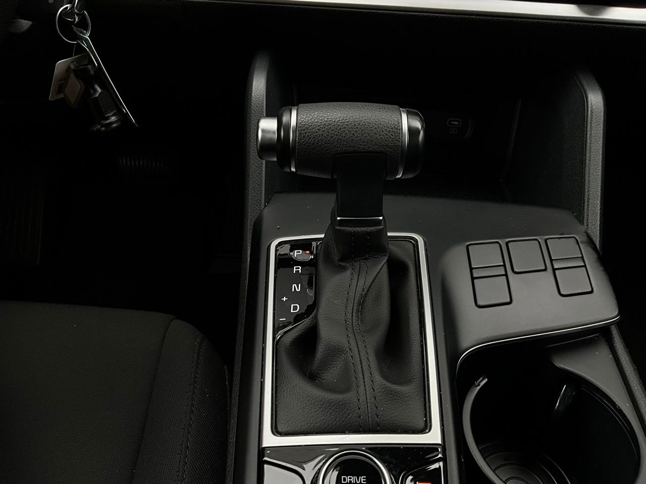 Used 2025 Kia Sportage LX FWD image 22