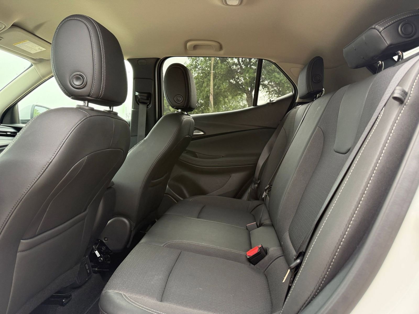 Used 2025 Buick Encore GX Preferred FWD image 25