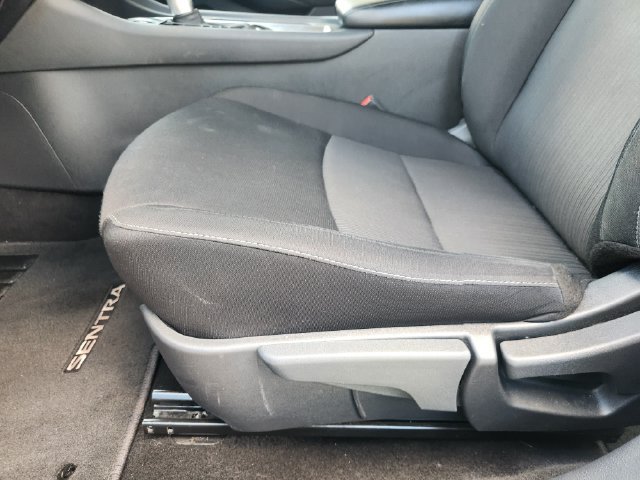 Used 2025 Nissan Sentra SV FWD image 22