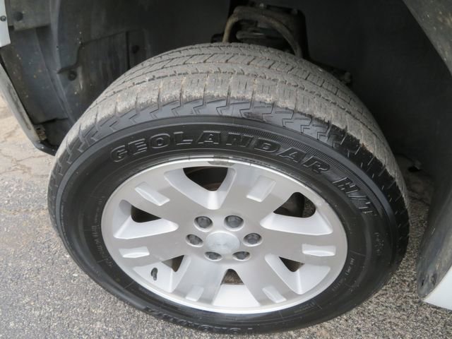 Used 2007 GMC Sierra 1500 SLE w/ Texas Edition RWD image 9