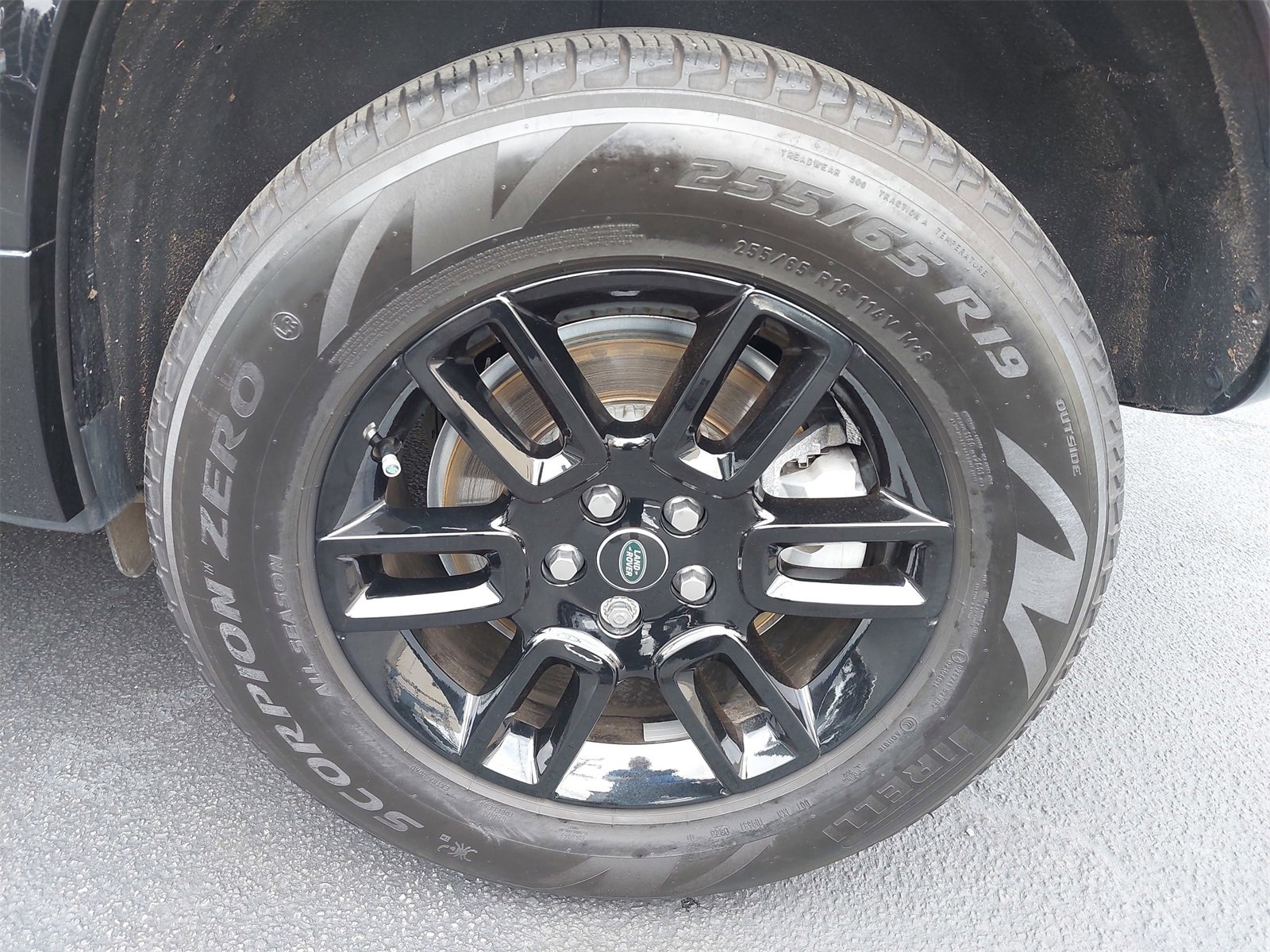 Used 2023 Land Rover Defender 110 X-Dynamic SE image 42