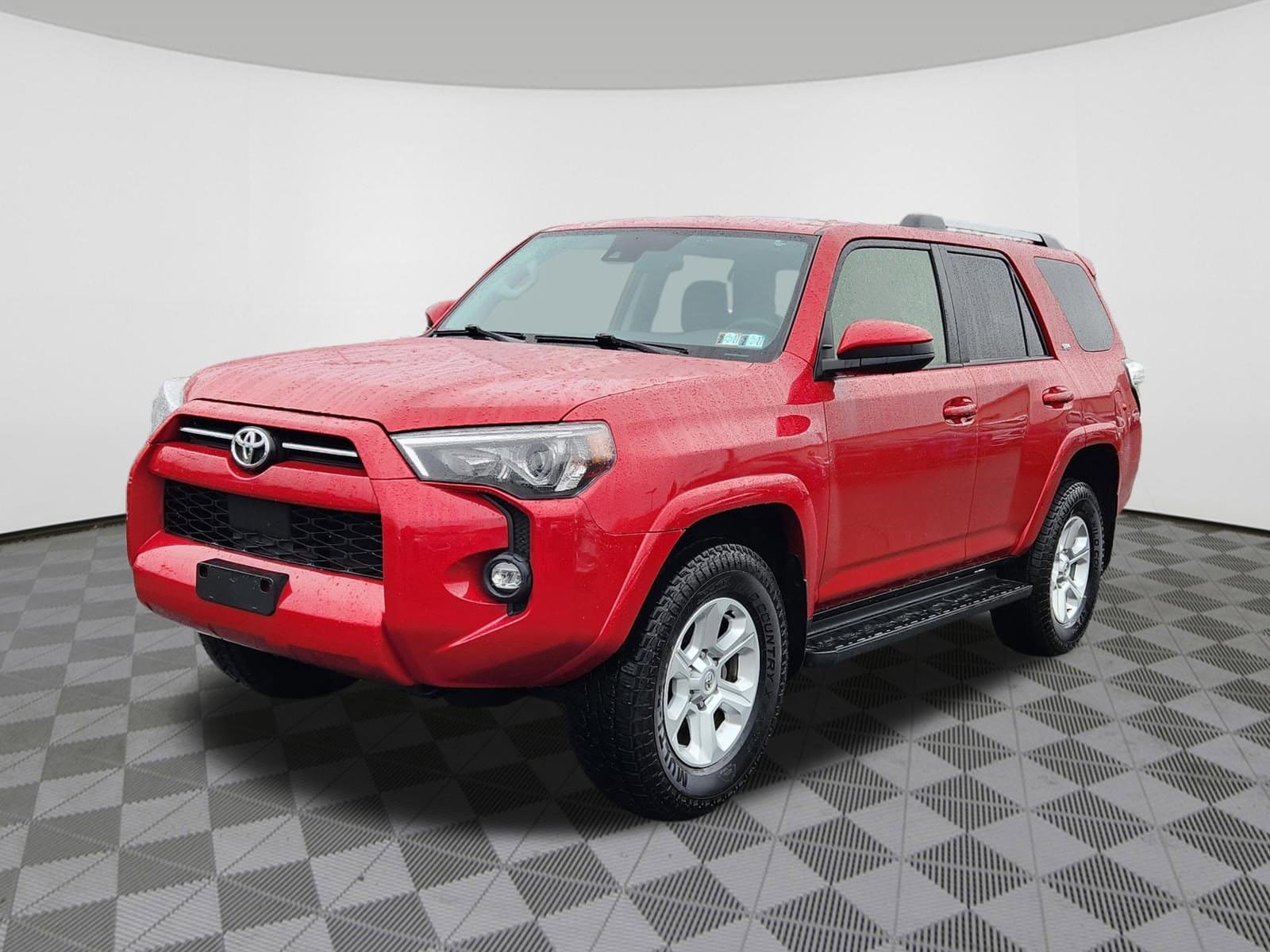 Used 2024 Toyota 4Runner SR5 AWD/4WD image 2