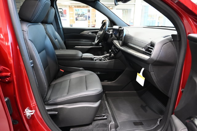 New 2027 Chevrolet Traverse LT w/ LPO, Floor Liner Package FWD image 10