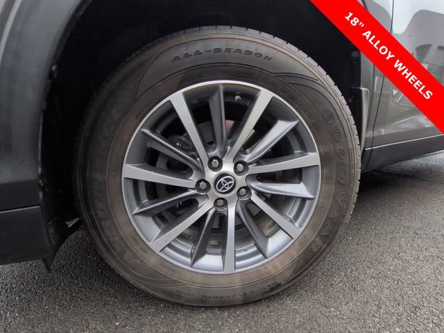 Used 2019 Toyota Highlander XLE image 32