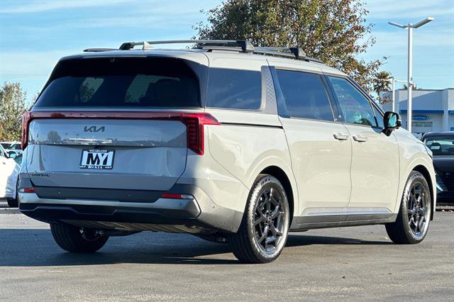 New 2025 Kia Carnival SX Prestige image 4