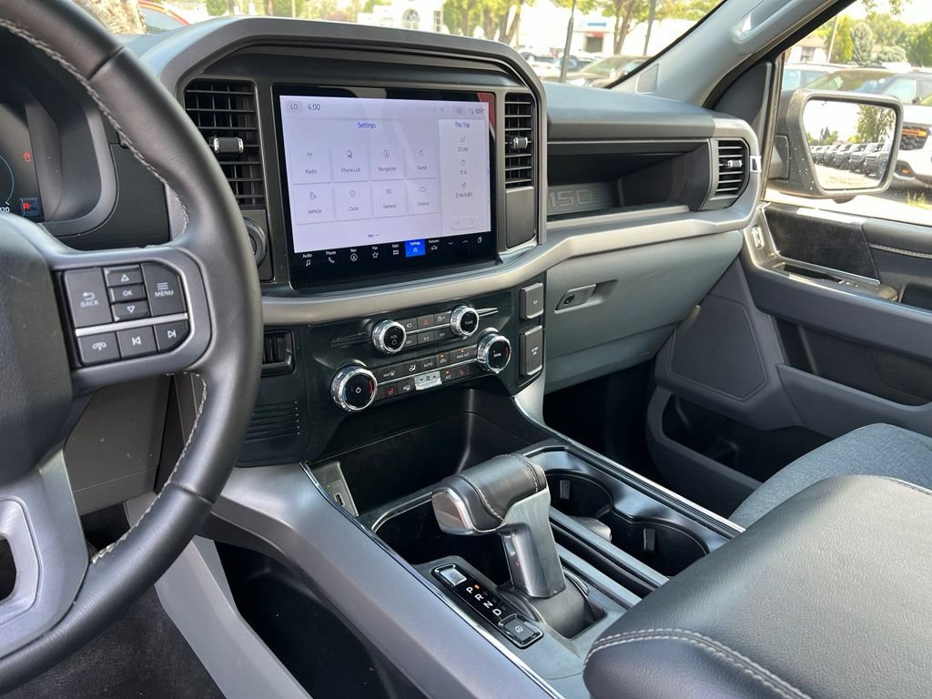 Used 2025 Ford F150 Lightning XLT AWD/4WD image 33