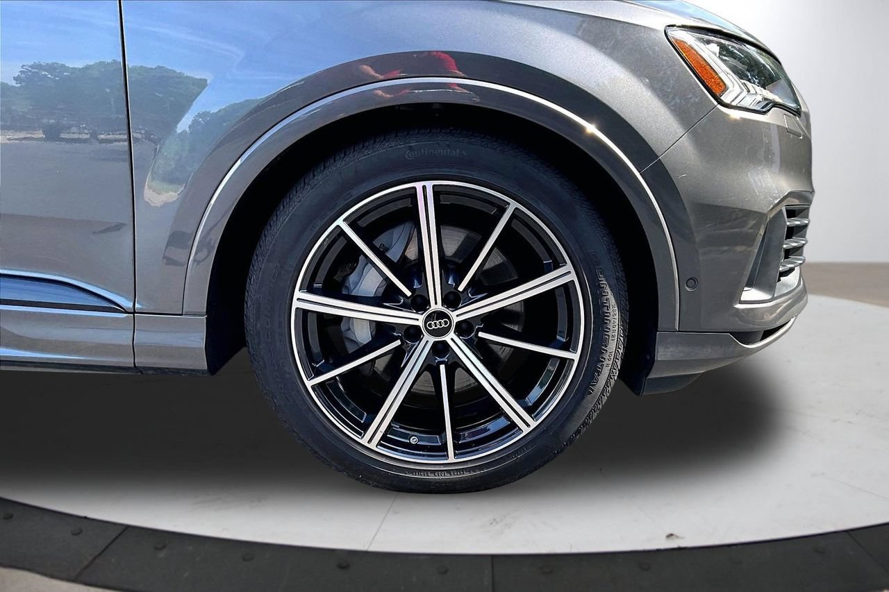Used 2024 Audi Q7 3.0T Prestige AWD/4WD image 35
