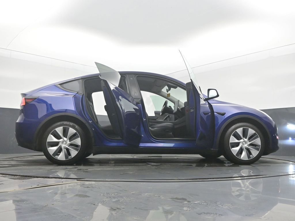 Used 2020 Tesla Model Y Long Range image 57