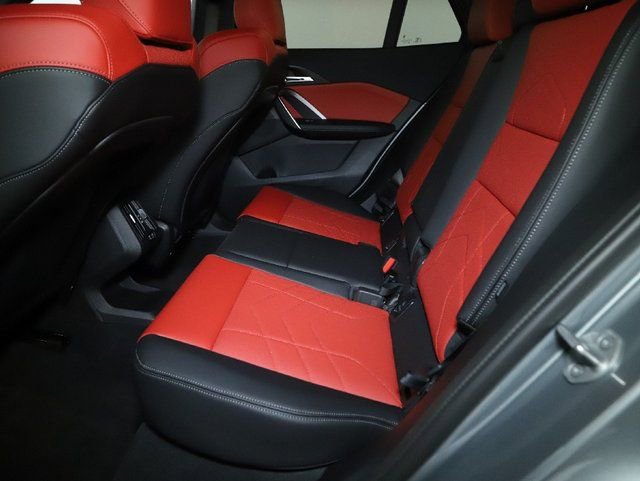 Used 2025 BMW X2 xDrive28i AWD/4WD image 17