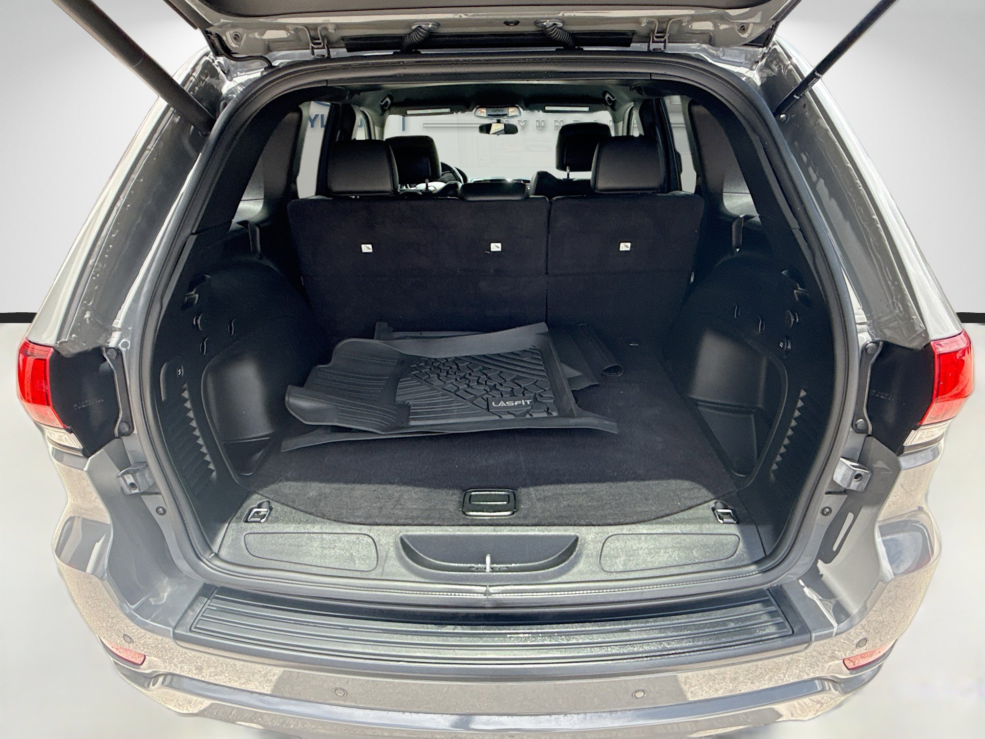 Used 2021 Jeep Grand Cherokee Laredo X RWD image 24