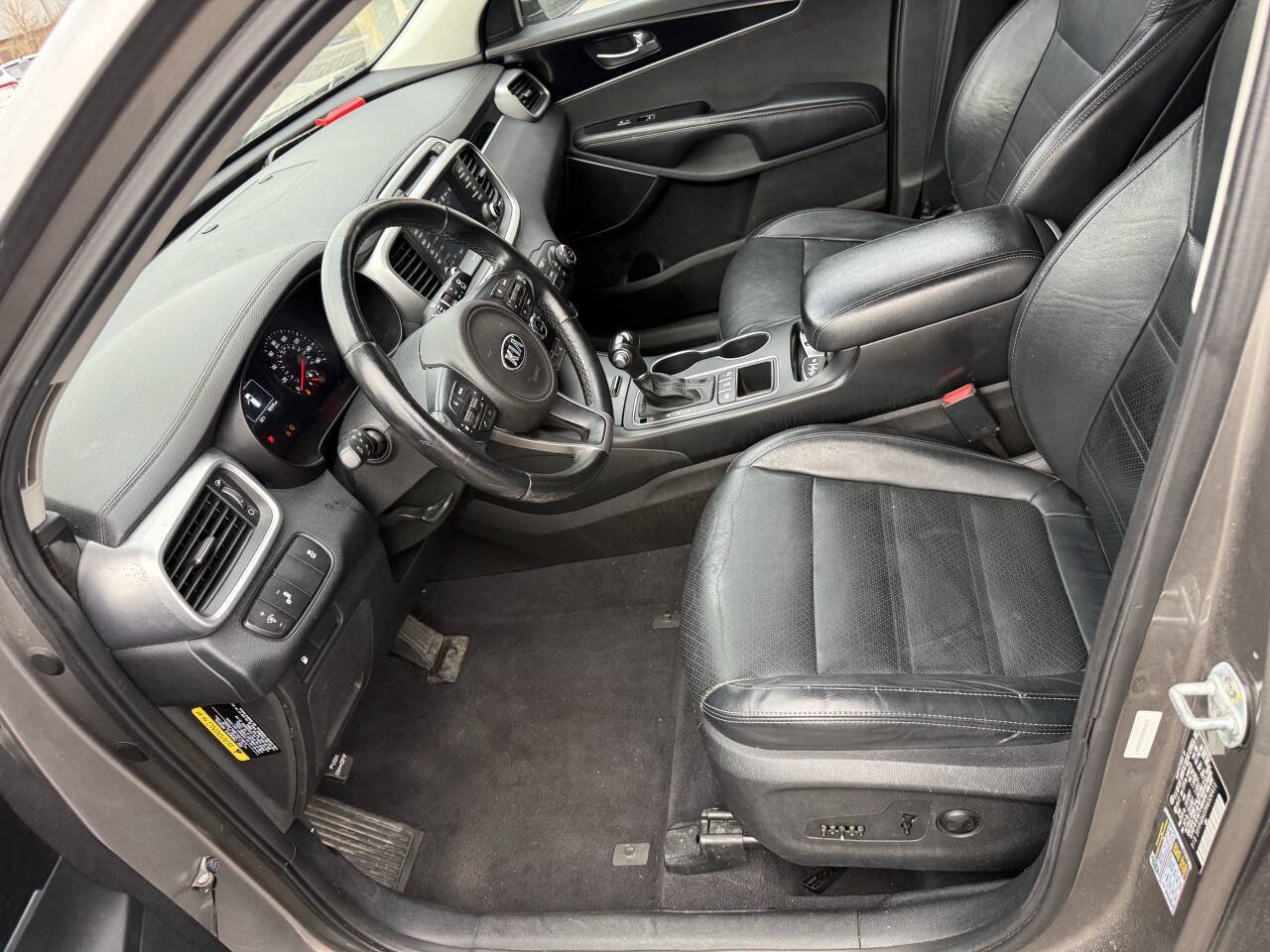 Used 2017 Kia Sorento LX w/ LX Convenience Package AWD/4WD image 22