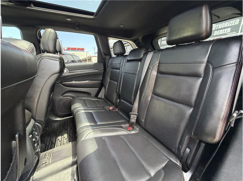 Used 2018 Jeep Grand Cherokee Trailhawk w/ Trailhawk Luxury Group AWD/4WD image 22