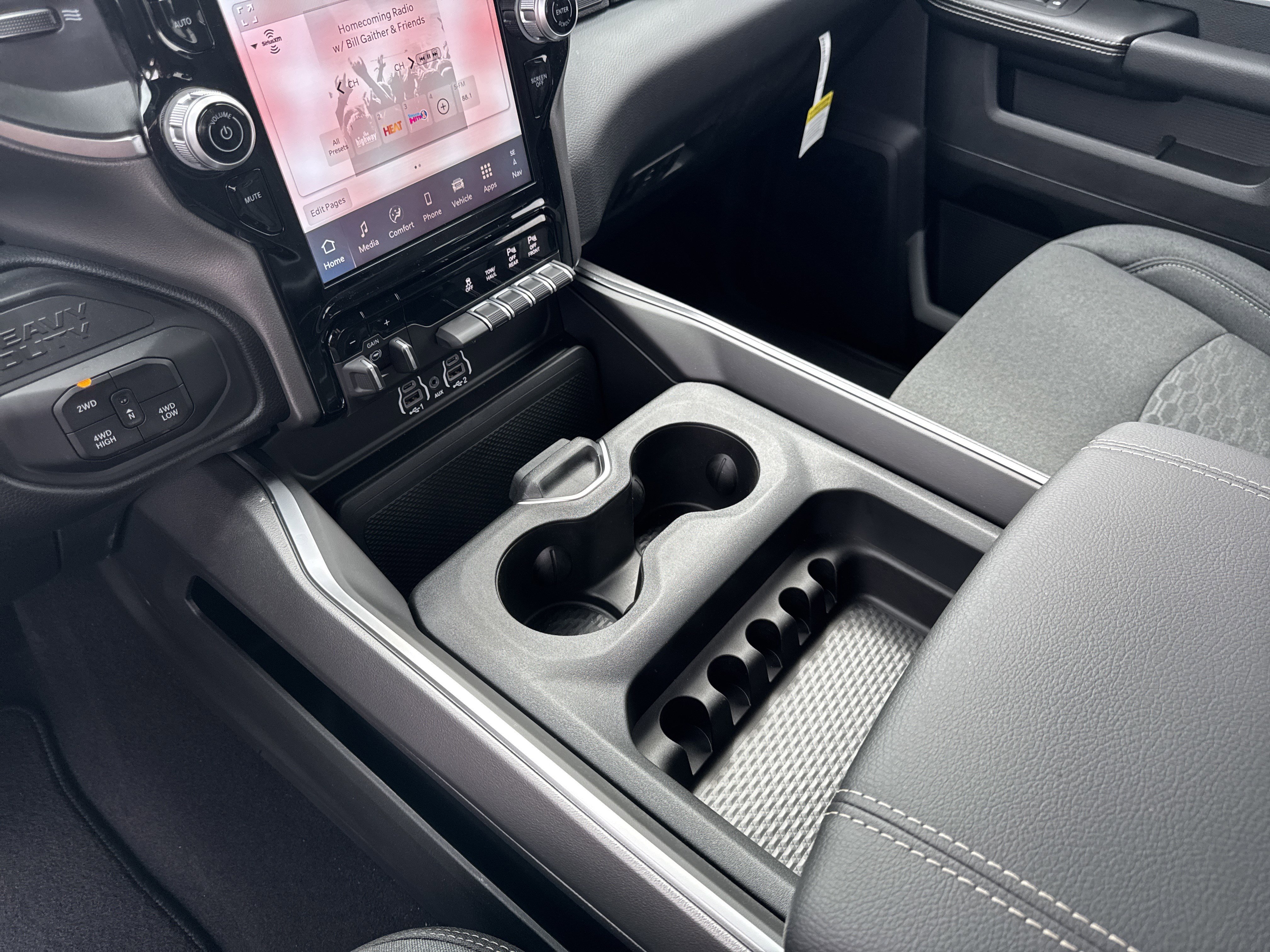 New 2026 RAM 2500 Big Horn AWD/4WD image 20