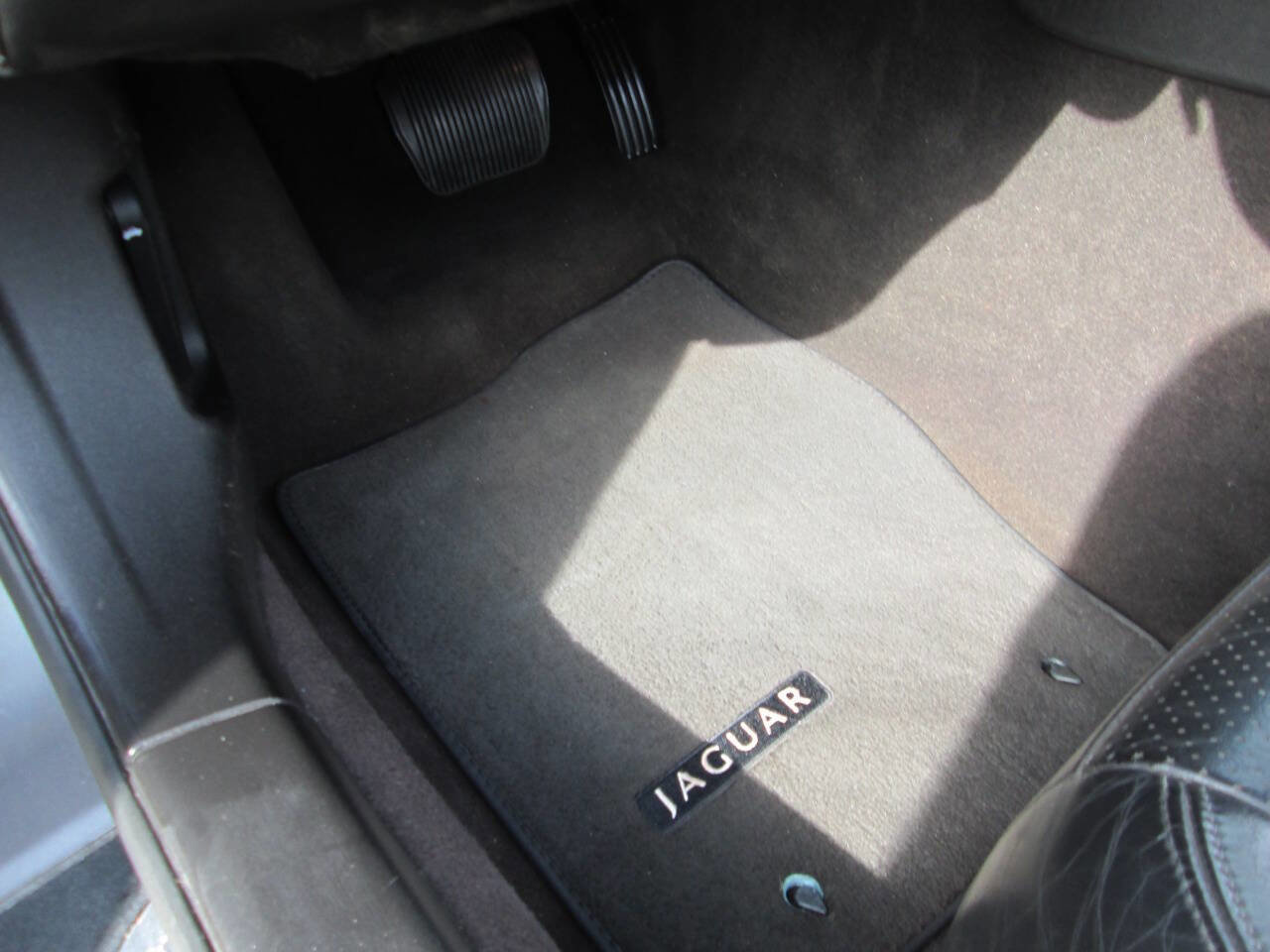 Used 2014 Jaguar XKR R image 23