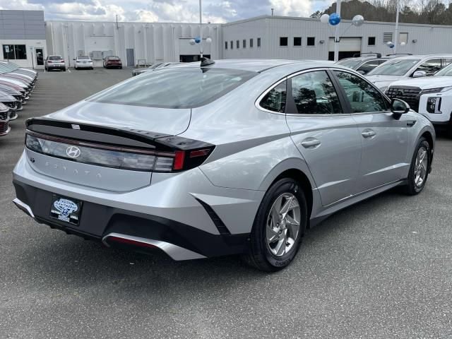 New 2025 Hyundai Sonata SE FWD image 7