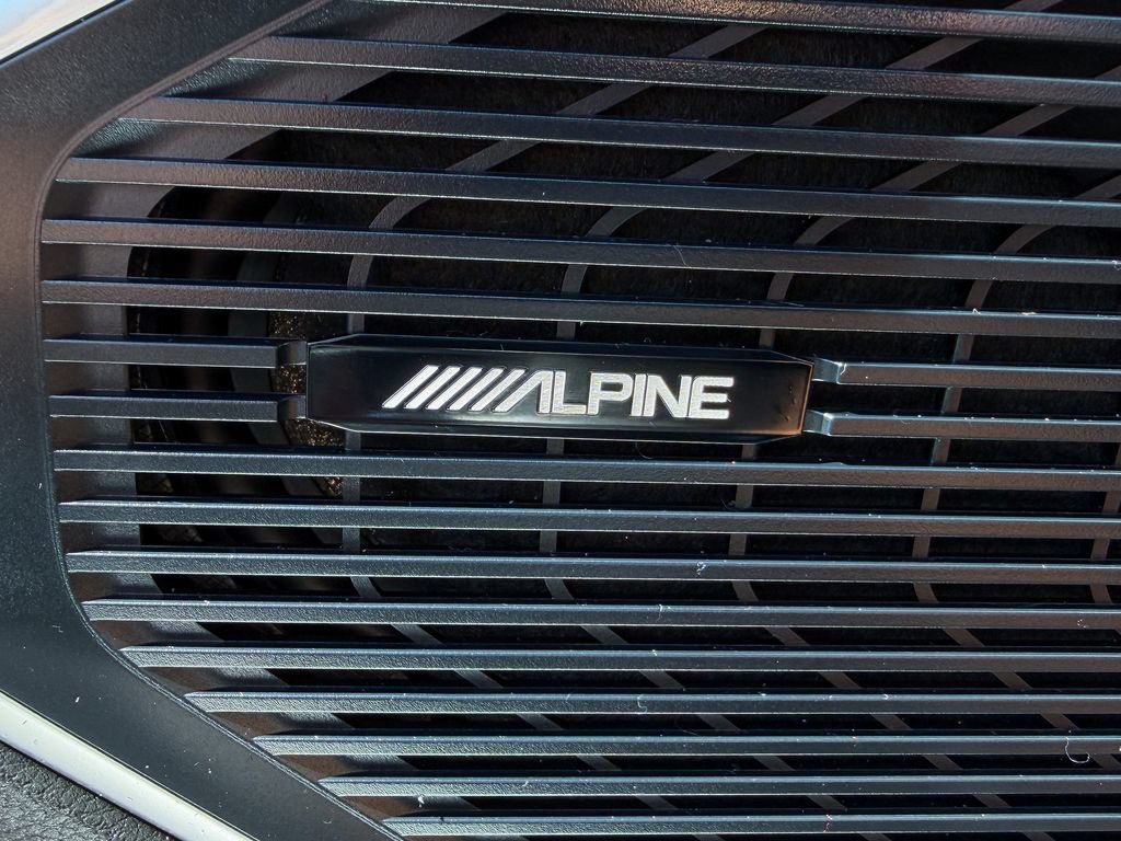 Used 2024 Jeep Wagoneer L Series III w/ Flexible Seating Group AWD/4WD image 32