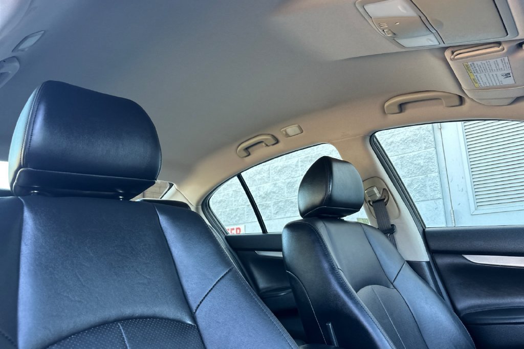 Used 2015 INFINITI Q40 w/ Navigation Package RWD image 15