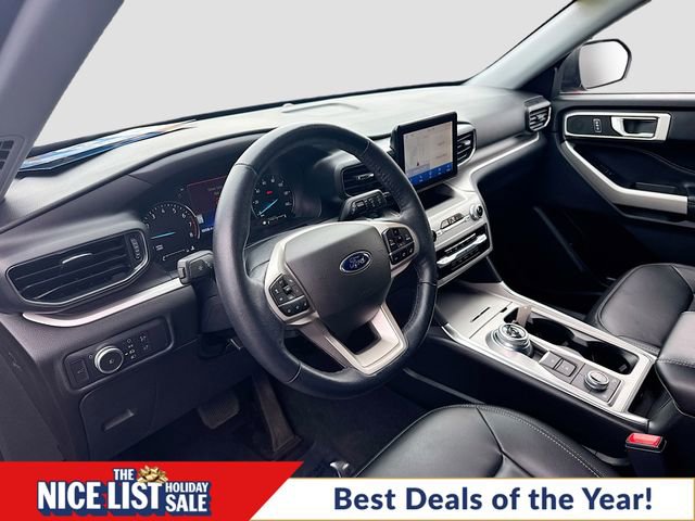 Used 2022 Ford Explorer XLT w/ Equipment Group 202A image 10