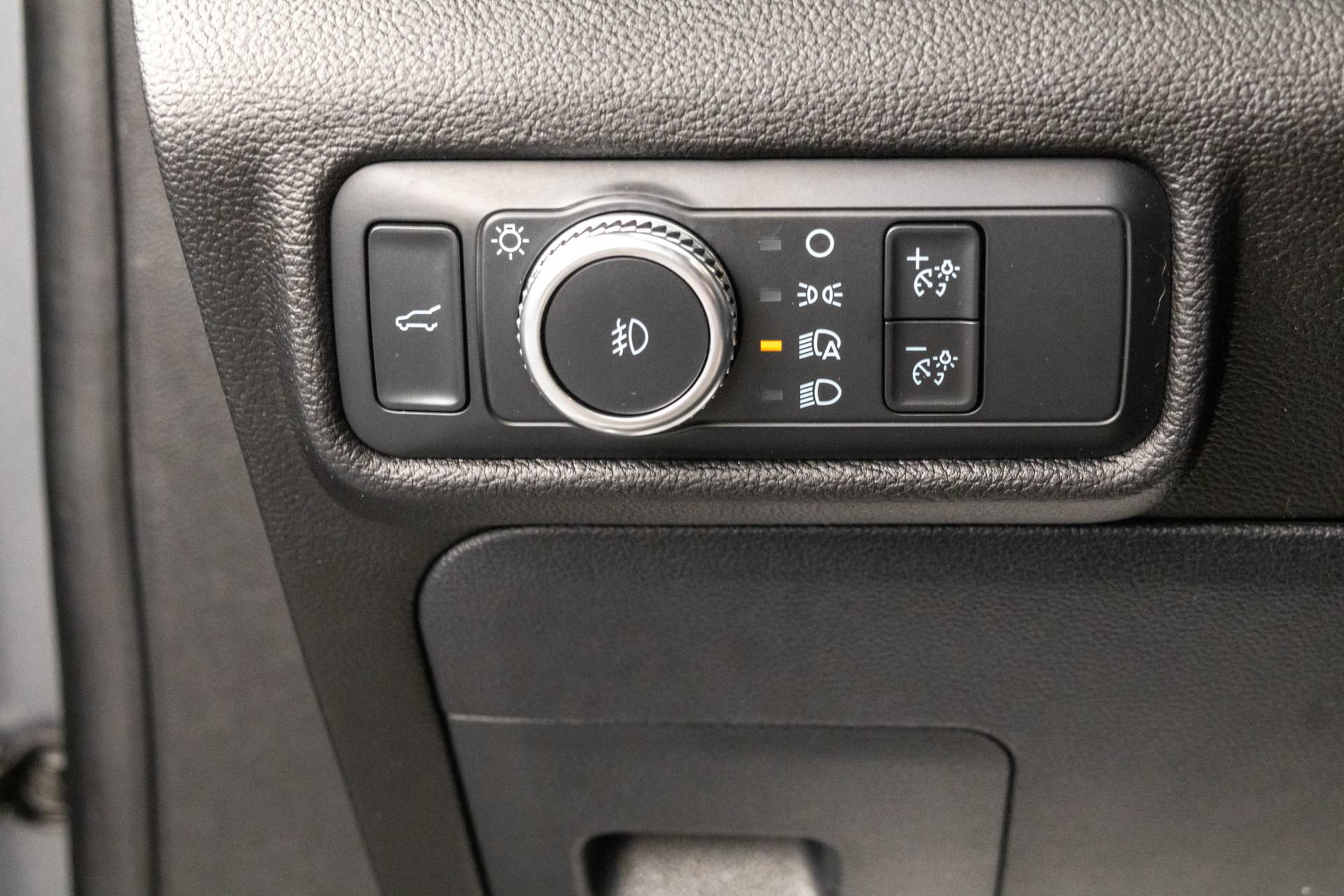 Used 2022 Ford Explorer ST-Line AWD/4WD image 18