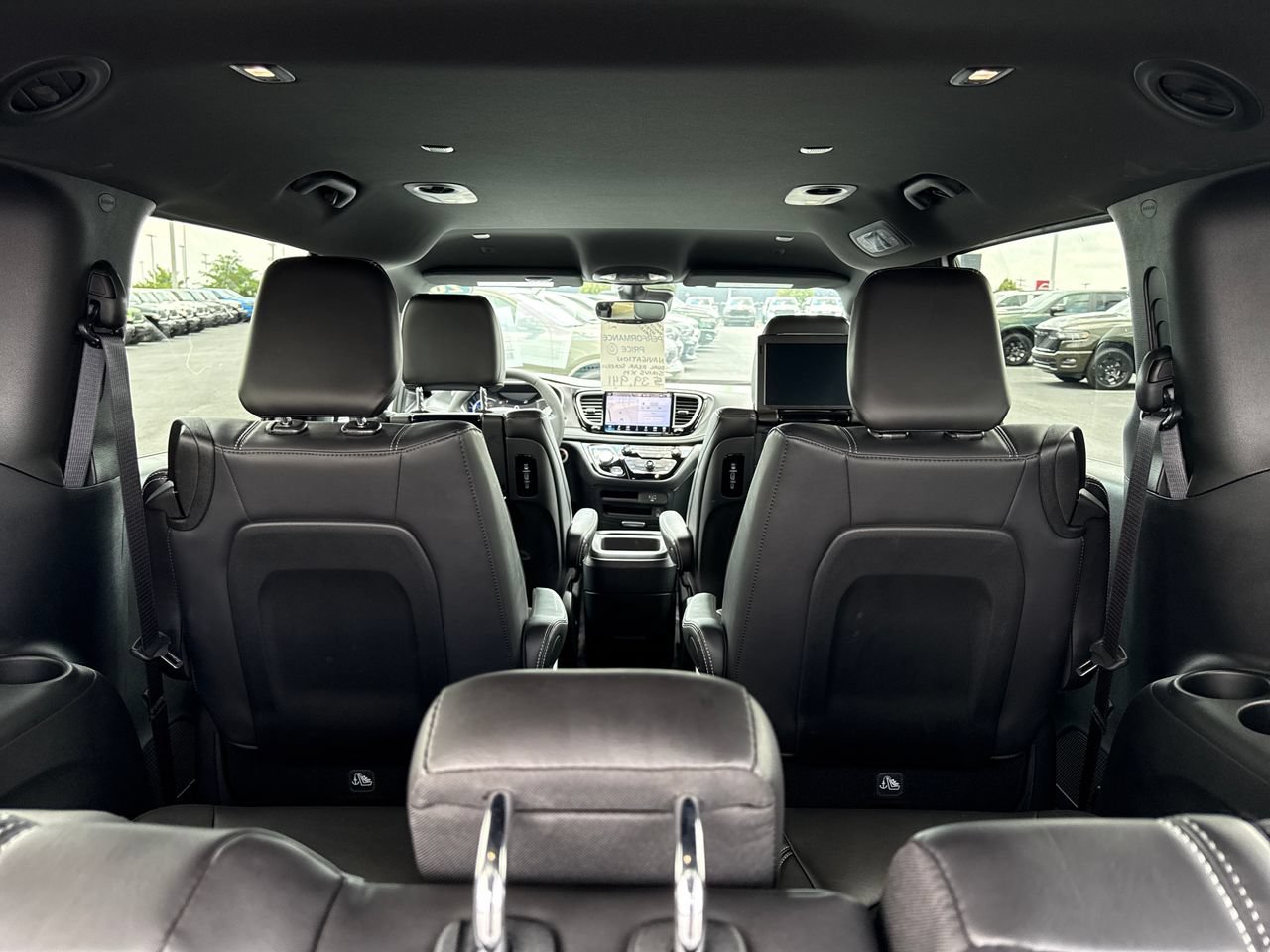 Used 2026 Chrysler Pacifica Select FWD image 10