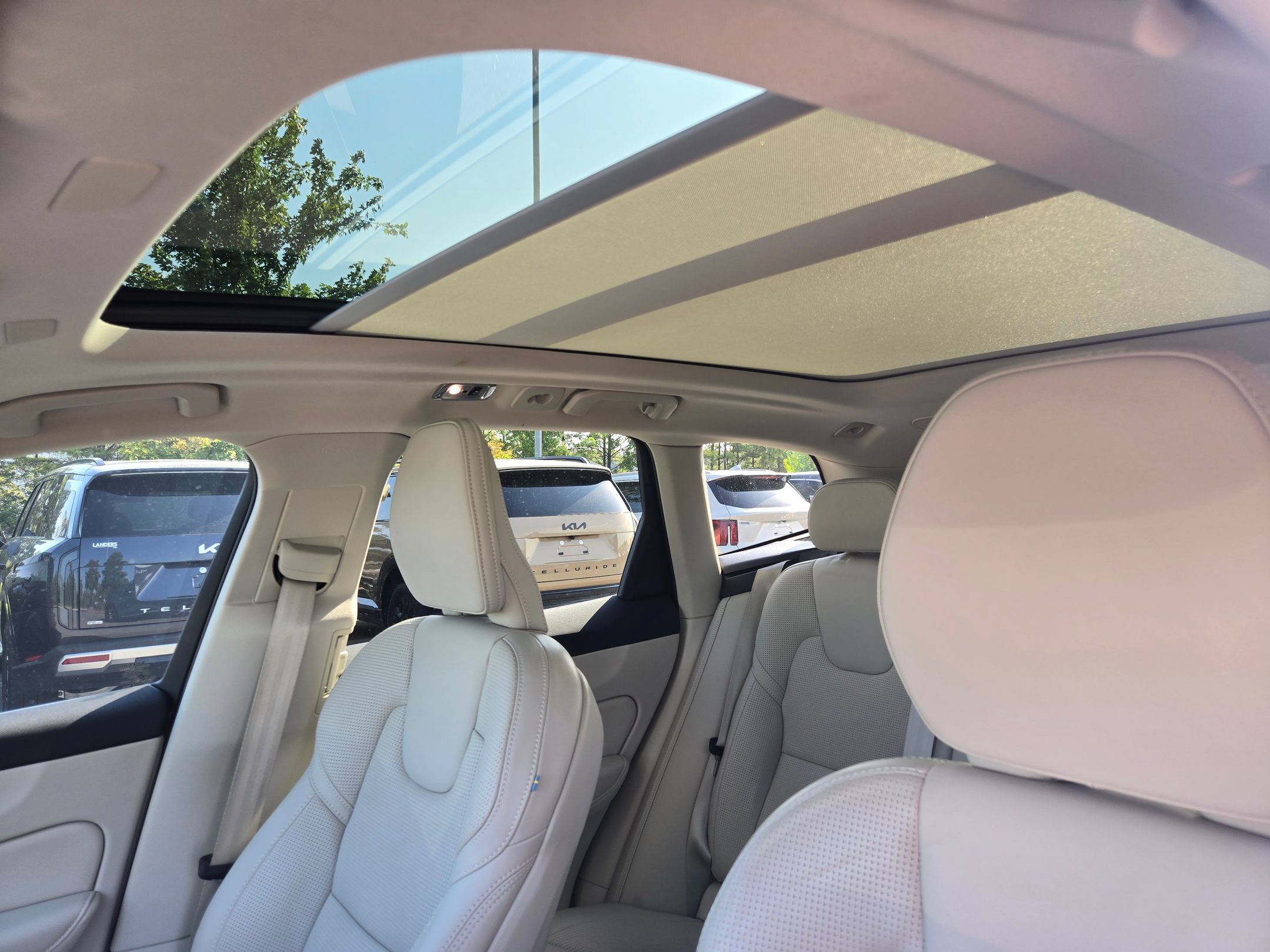 Used 2021 Volvo XC60 T5 Inscription w/ Protection Package Premier FWD image 25