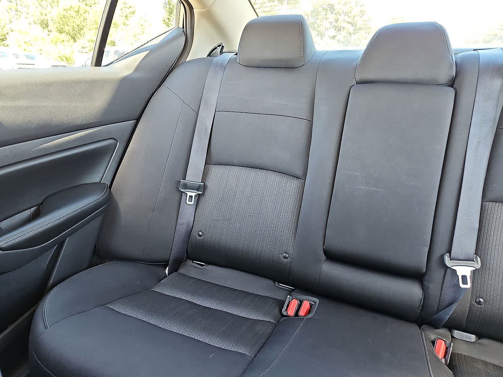 Used 2024 Nissan Altima 2.5 SV FWD image 13