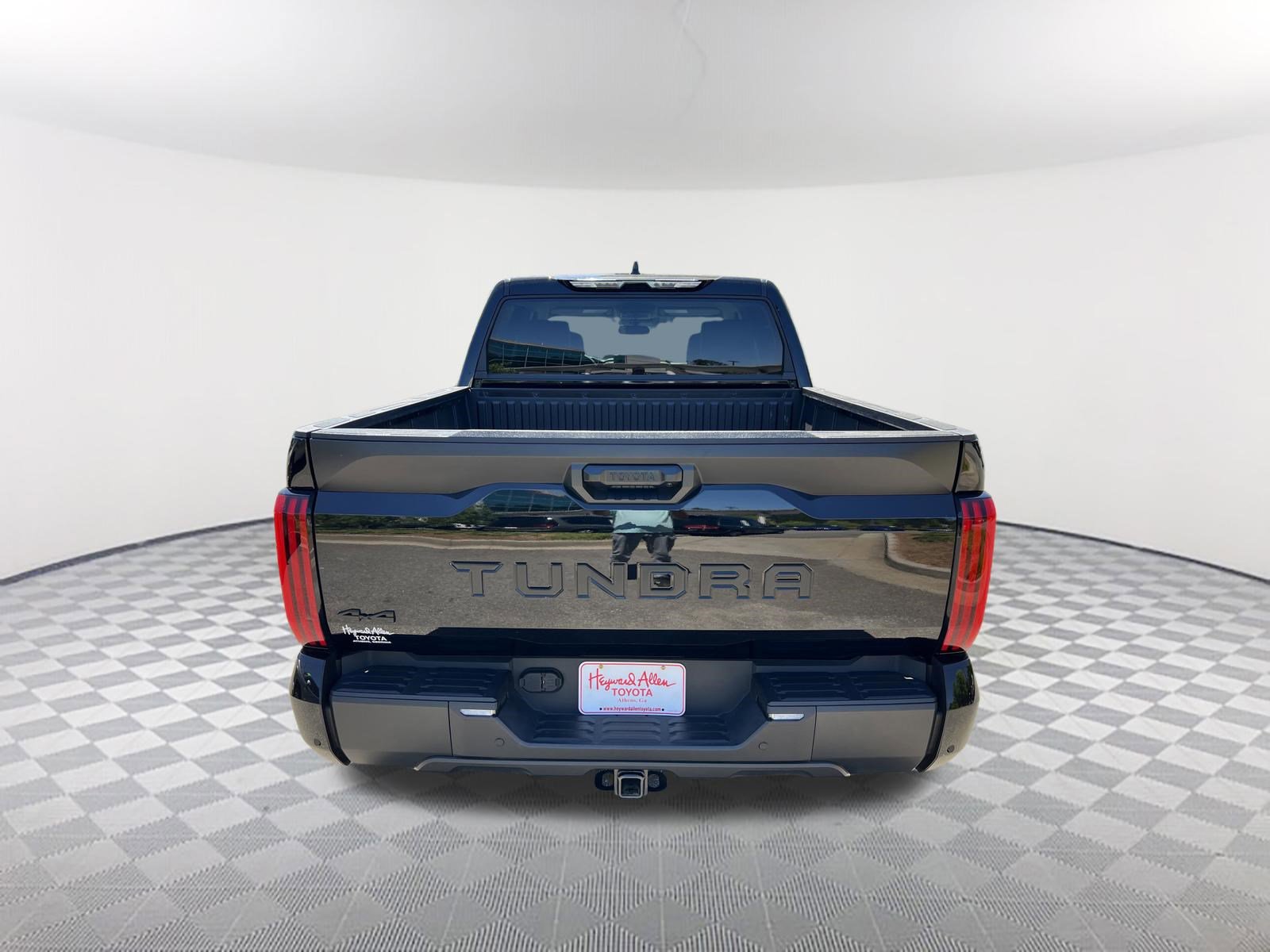 Used 2022 Toyota Tundra SR5 AWD/4WD image 16