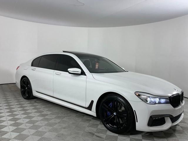 Used 2017 BMW 740i RWD image 3
