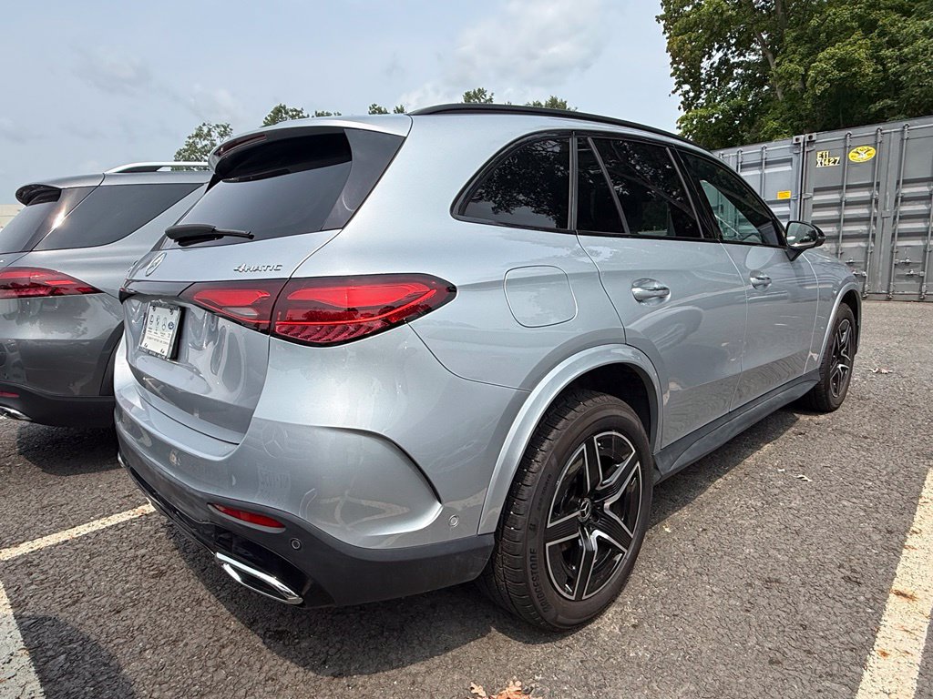 Used 2023 Mercedes-Benz GLC 300 4MATIC image 4