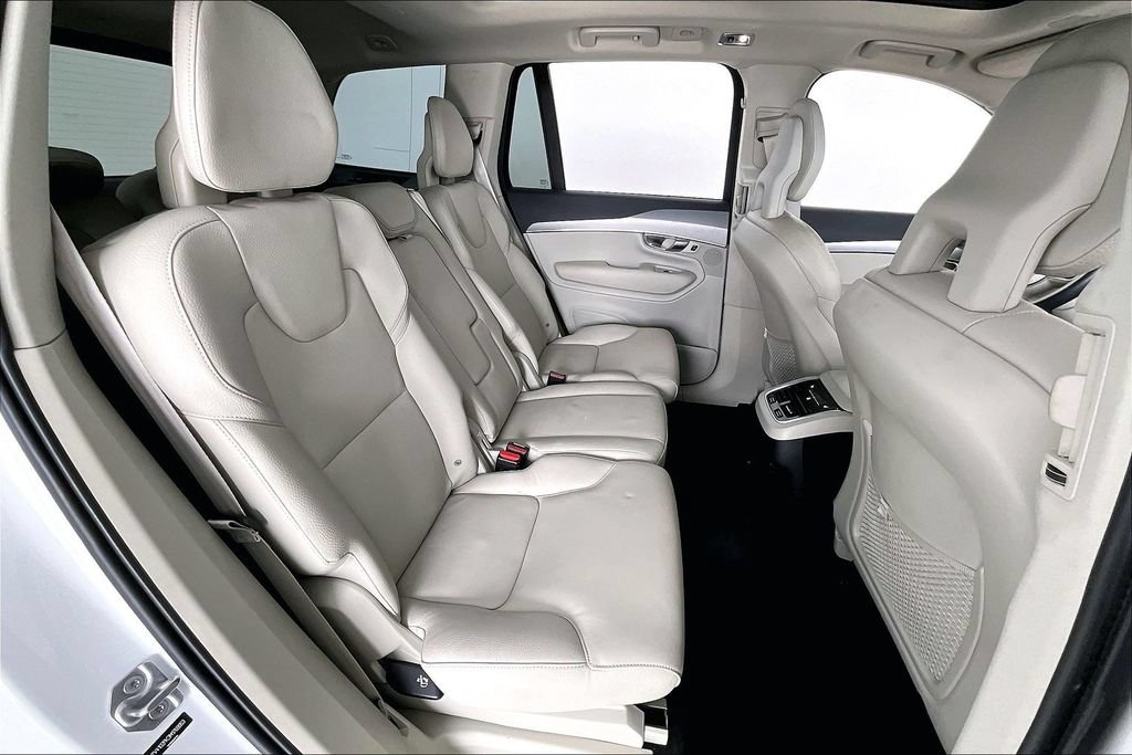 Used 2021 Volvo XC90 T5 Momentum w/ Advanced Package AWD/4WD image 34