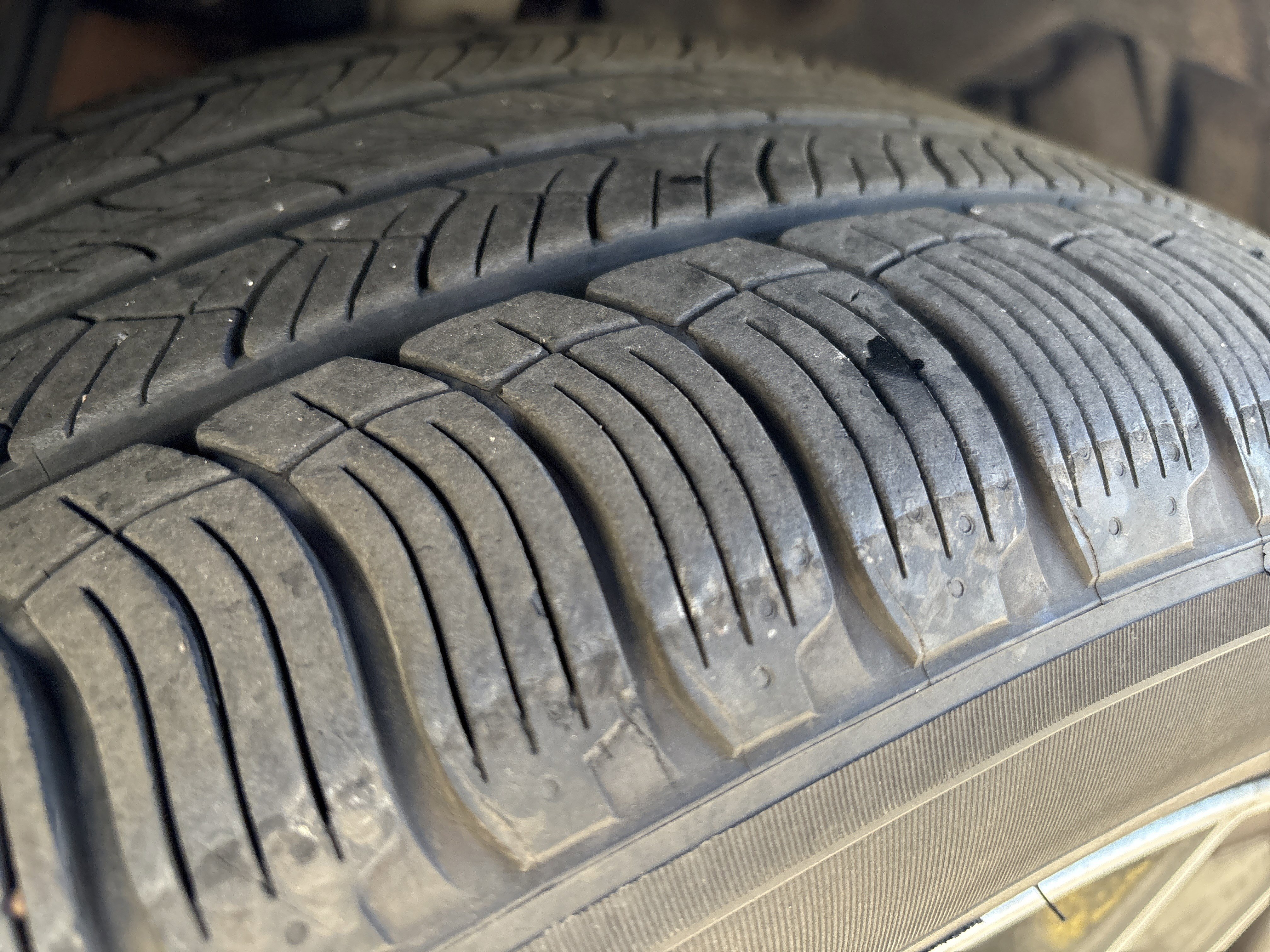 Used 2024 Porsche Macan Turbo image 12