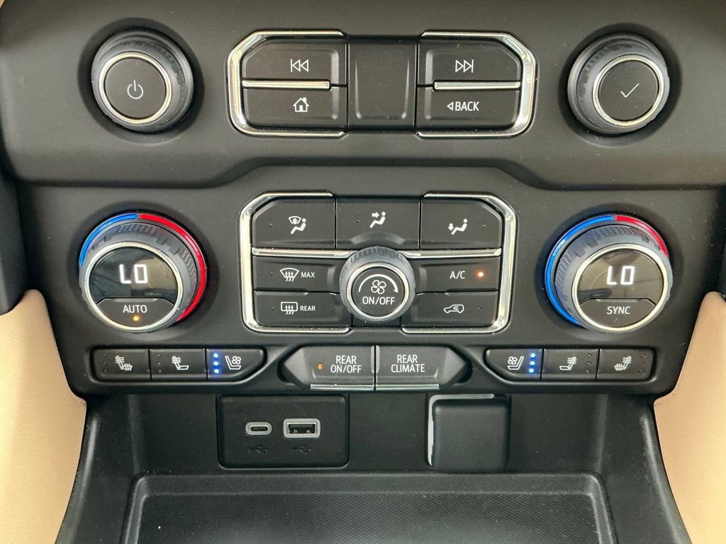 Used 2023 Chevrolet Tahoe Premier w/ Premium Package 2 AWD/4WD image 28