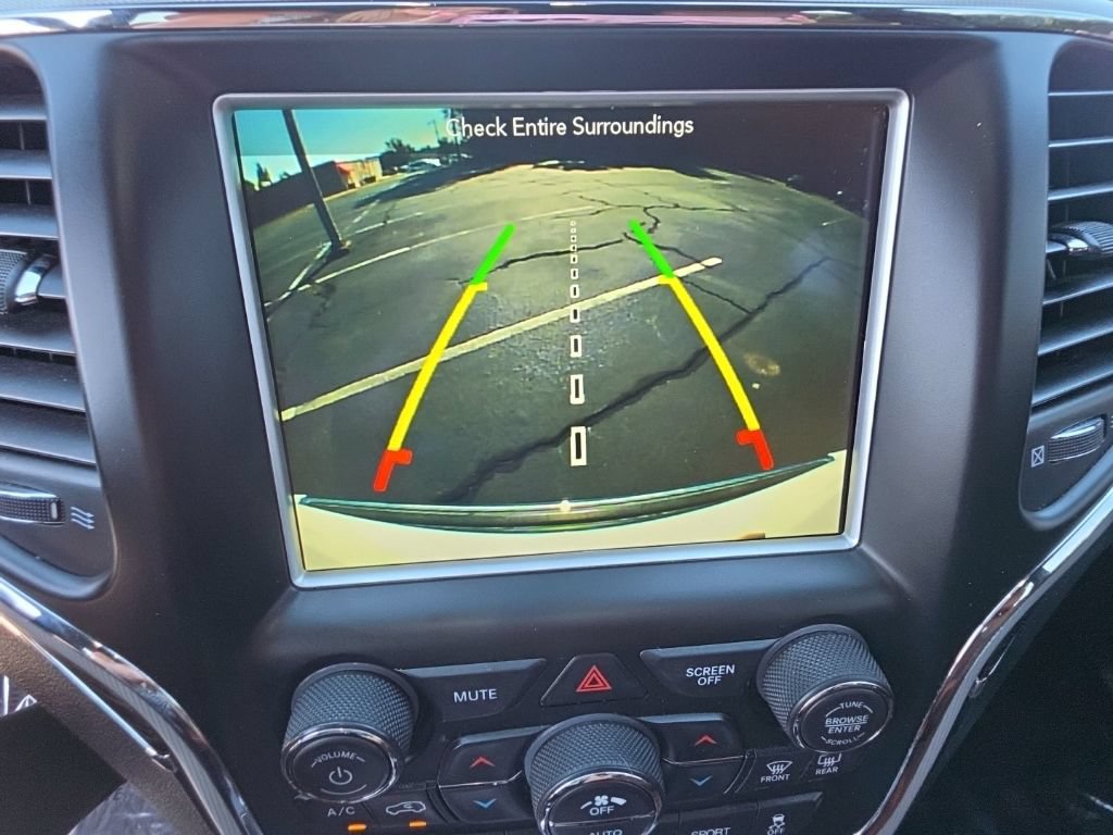 Used 2018 Jeep Grand Cherokee Summit AWD/4WD image 26