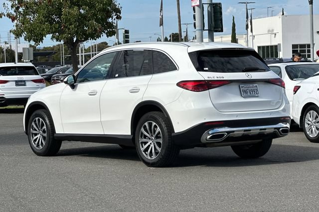 Used 2024 Mercedes-Benz GLC 300 image 6