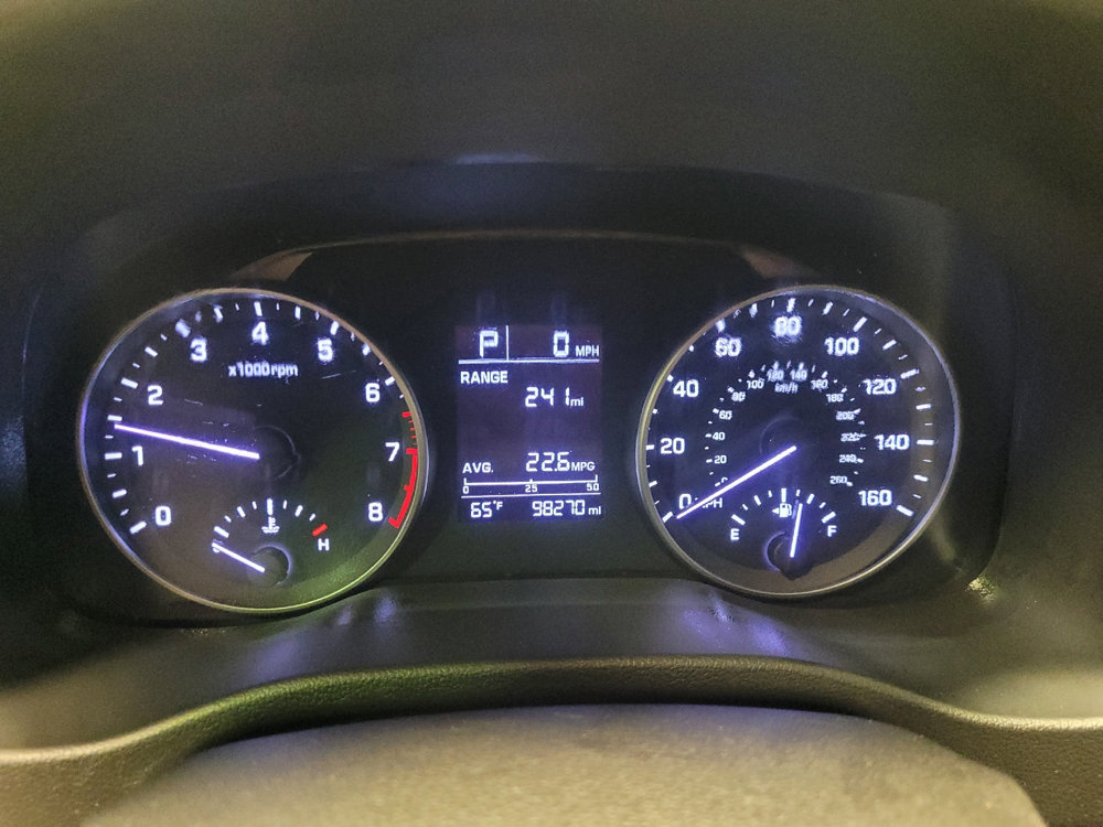 Used 2017 Hyundai Elantra SE image 23