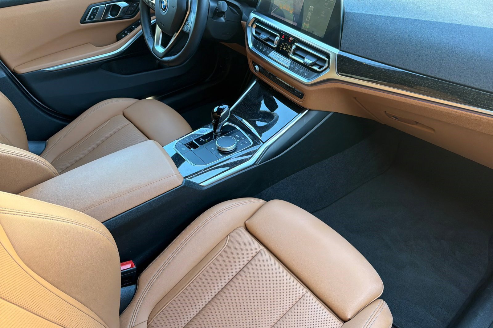 Certified 2022 BMW 330e 330e w/ Convenience Package image 19