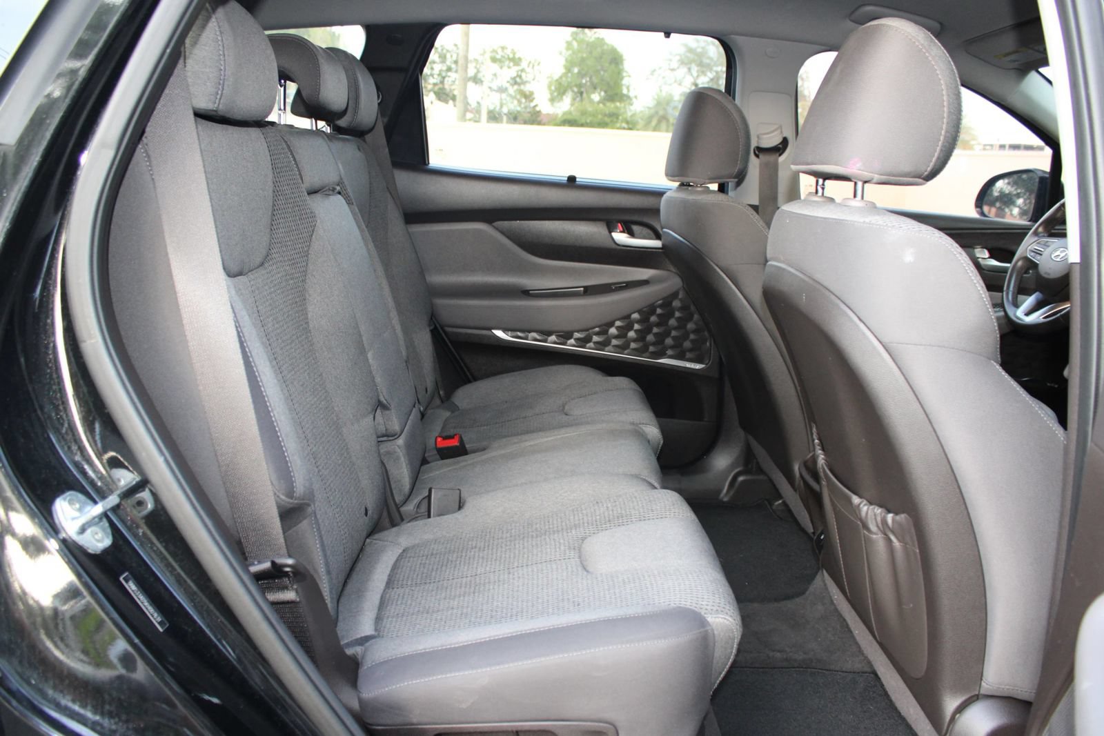 Used 2019 Hyundai Santa Fe SEL FWD image 19