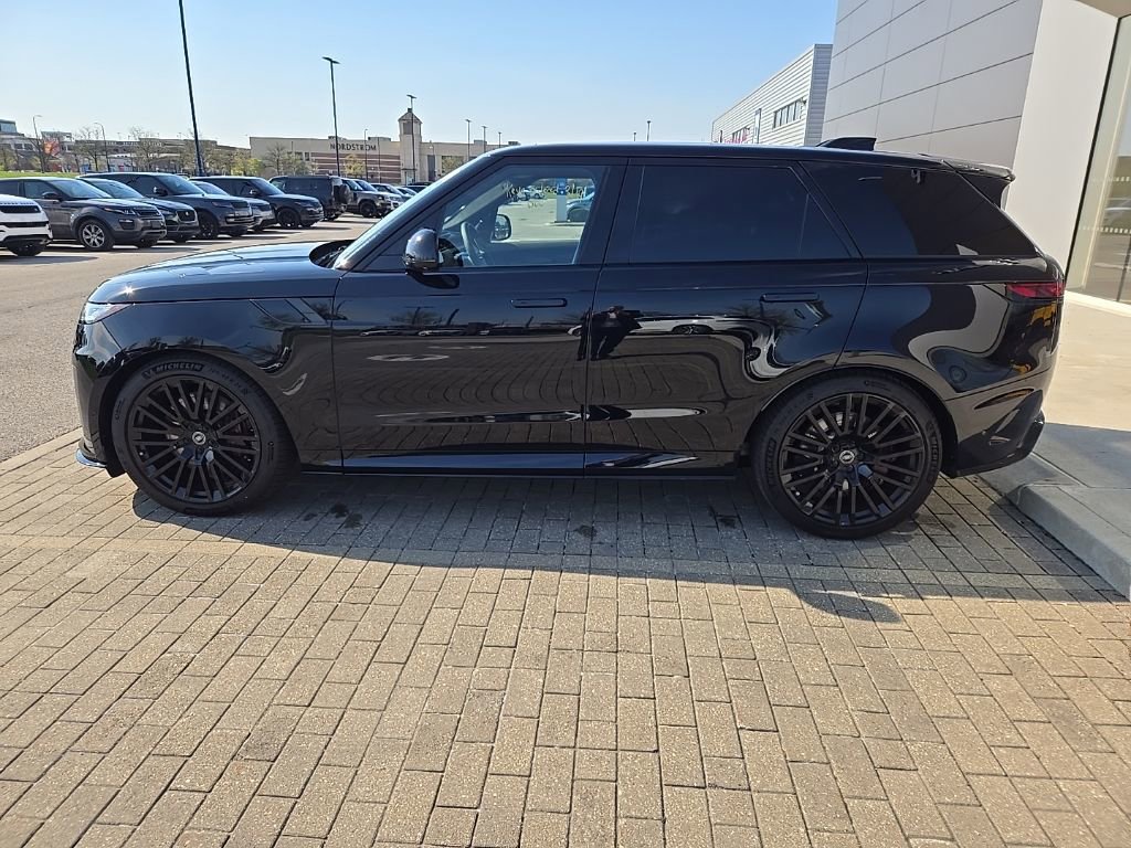 Used 2025 Land Rover Range Rover Sport SV Edition Two image 8