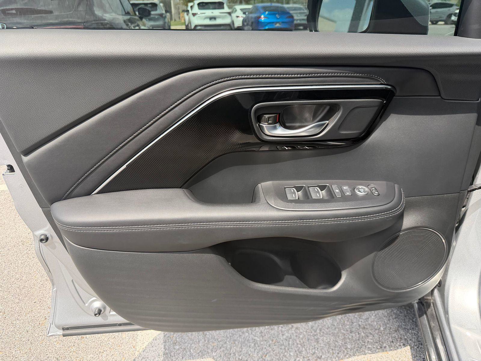 Certified 2025 Acura ADX FWD image 6