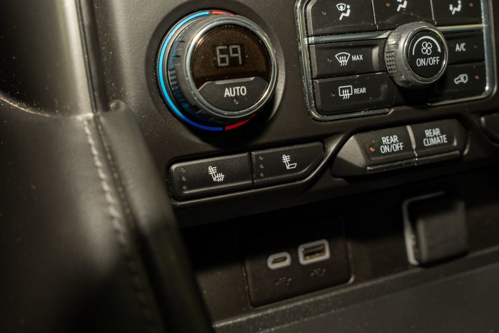 Used 2024 Chevrolet Tahoe LT image 16