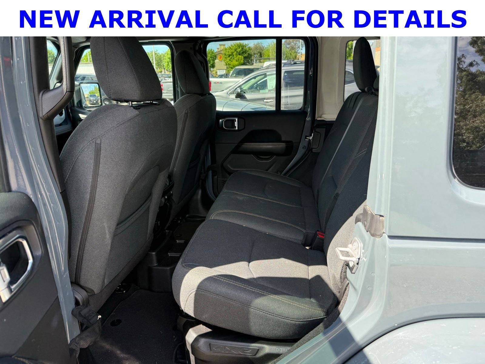 Used 2025 Jeep Wrangler Unlimited Sahara image 10