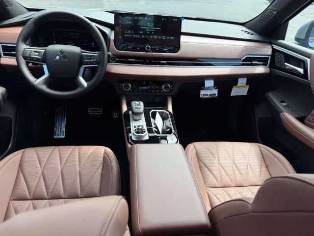 New 2026 Mitsubishi Outlander SEL AWD/4WD image 14