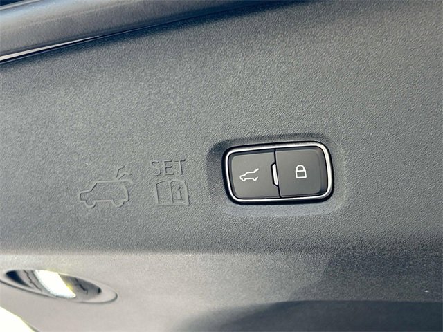 New 2025 Lincoln Navigator Reserve image 13