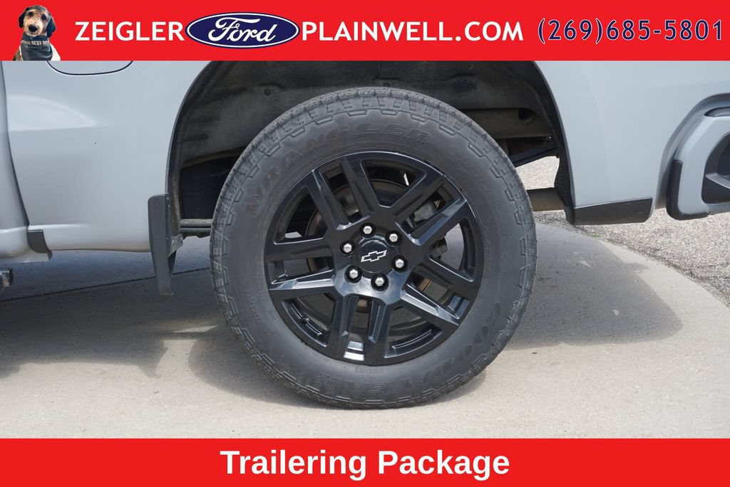 Used 2024 Chevrolet Silverado 1500 RST AWD/4WD image 9