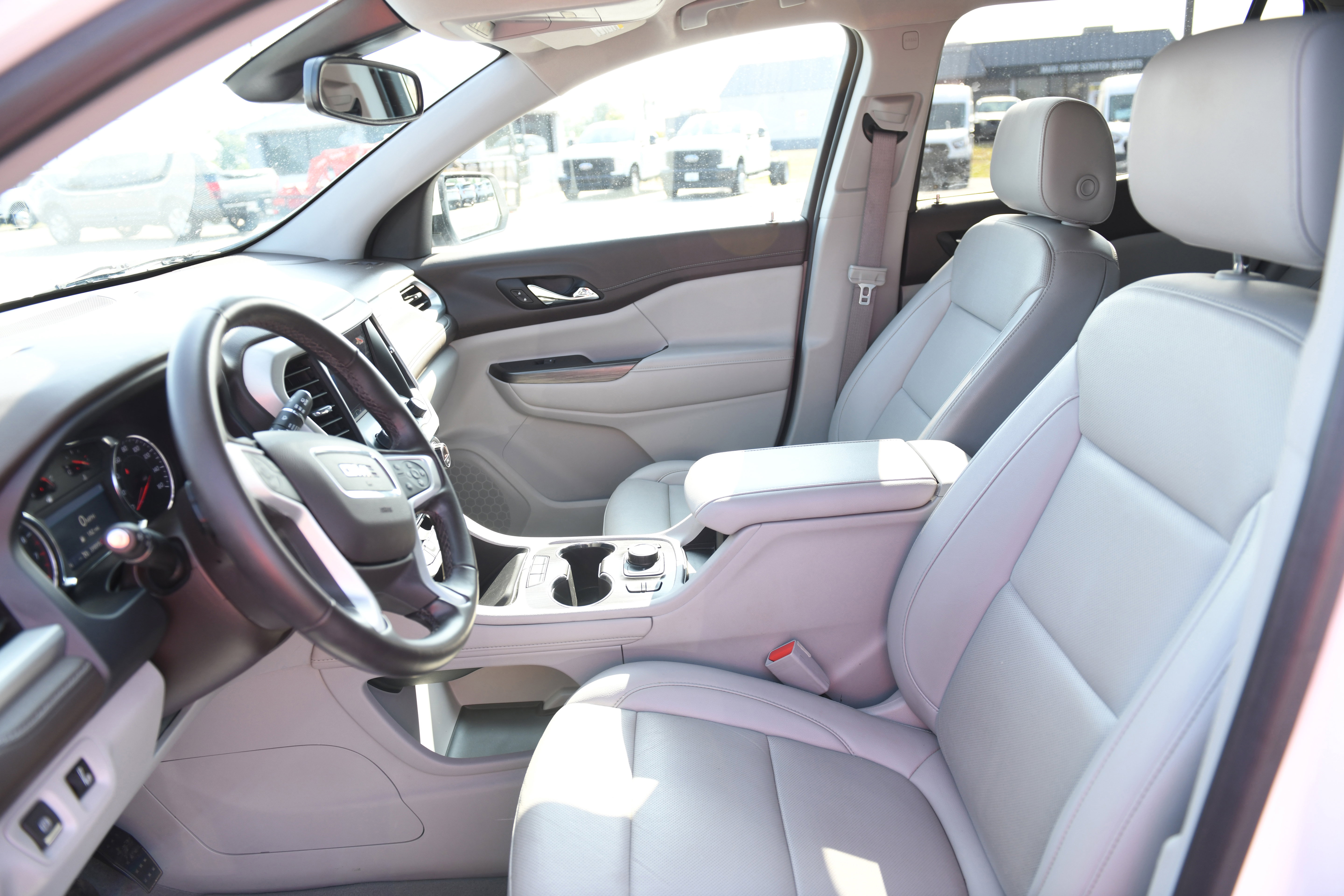 Used 2023 GMC Acadia SLT FWD image 14