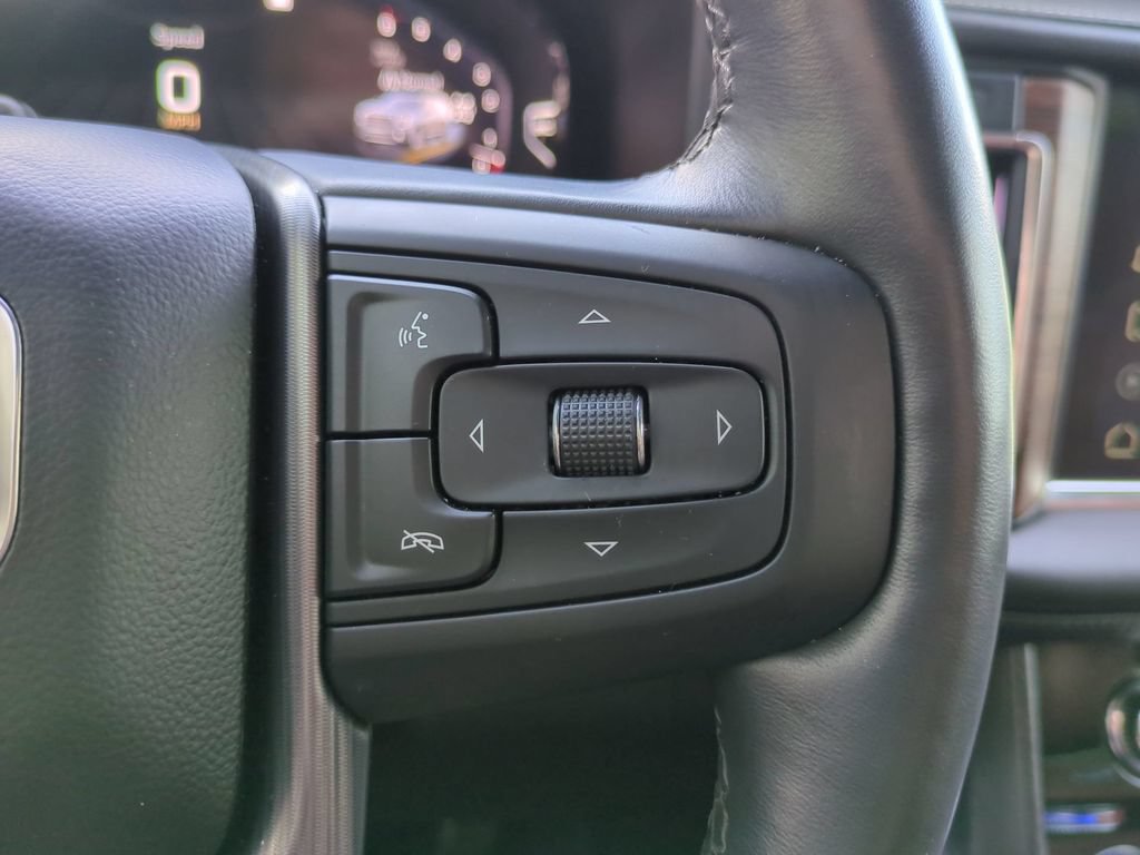 Used 2024 GMC Yukon Denali Ultimate AWD/4WD image 30