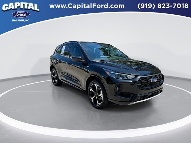 Certified 2024 Ford Escape ST-Line Select w/ Tech Pack #2 AWD/4WD image 2