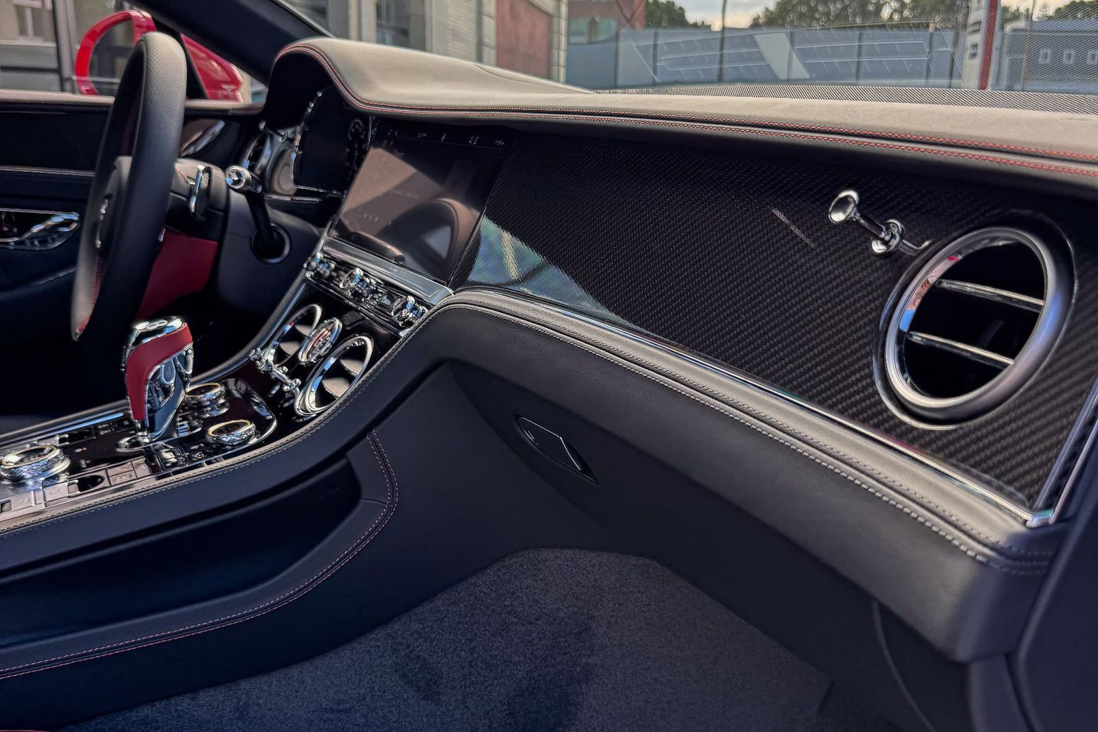 Used 2024 Bentley Continental GT image 30