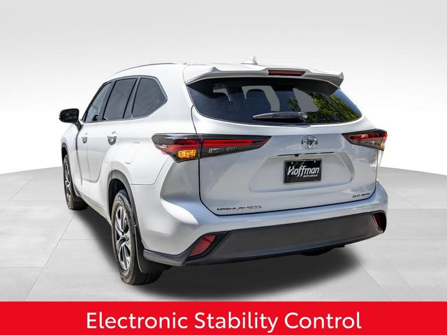 Certified 2026 Toyota Highlander XLE AWD/4WD image 11